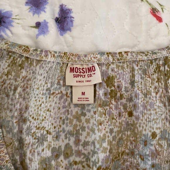 🌸floral flowy off the shoulder top - Picture 2 of 3